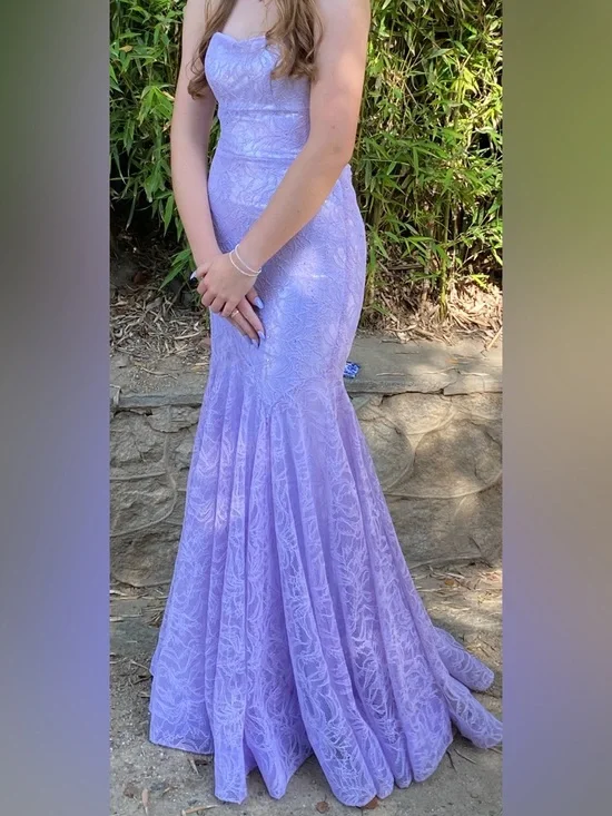 Camilla Lavender Lace Mermaid Dress - Picture 4 of 13